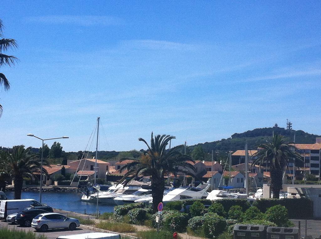 Au Coeur Du Village Naturiste Agde Exterior photo